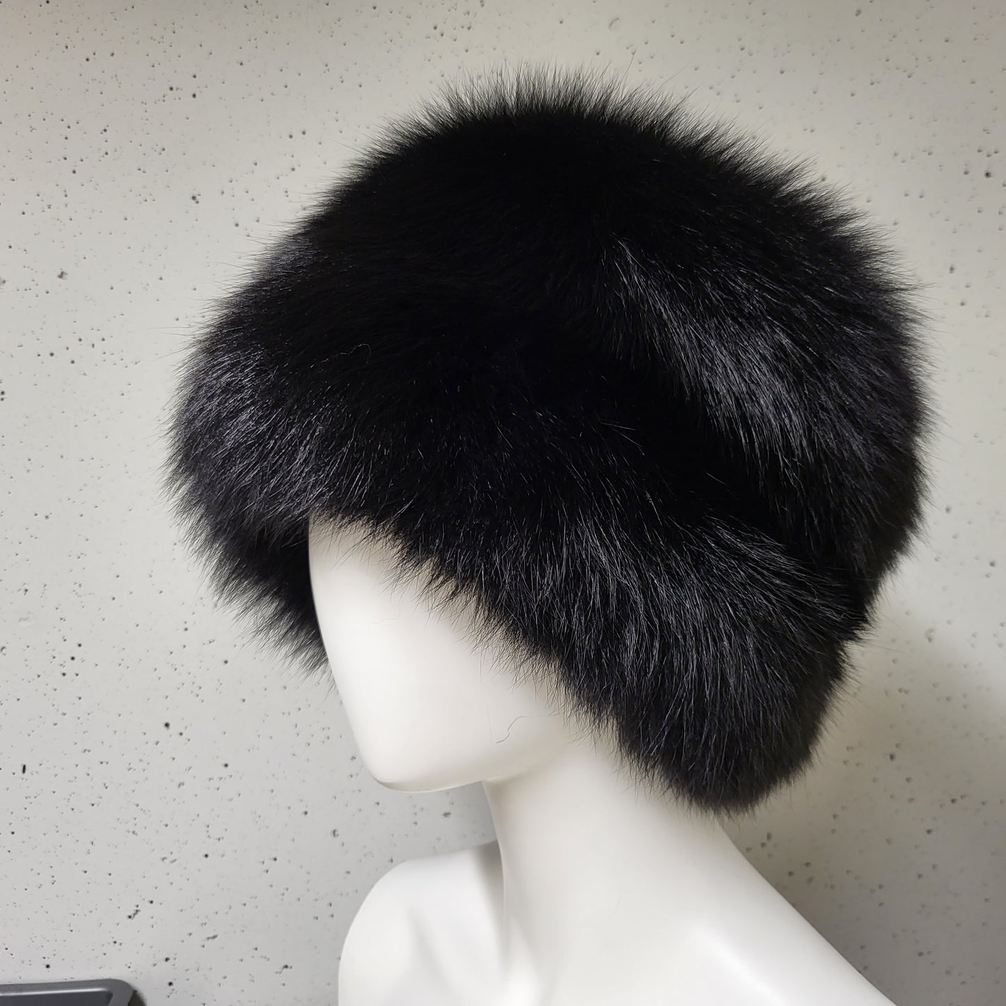 Black fox fur hat