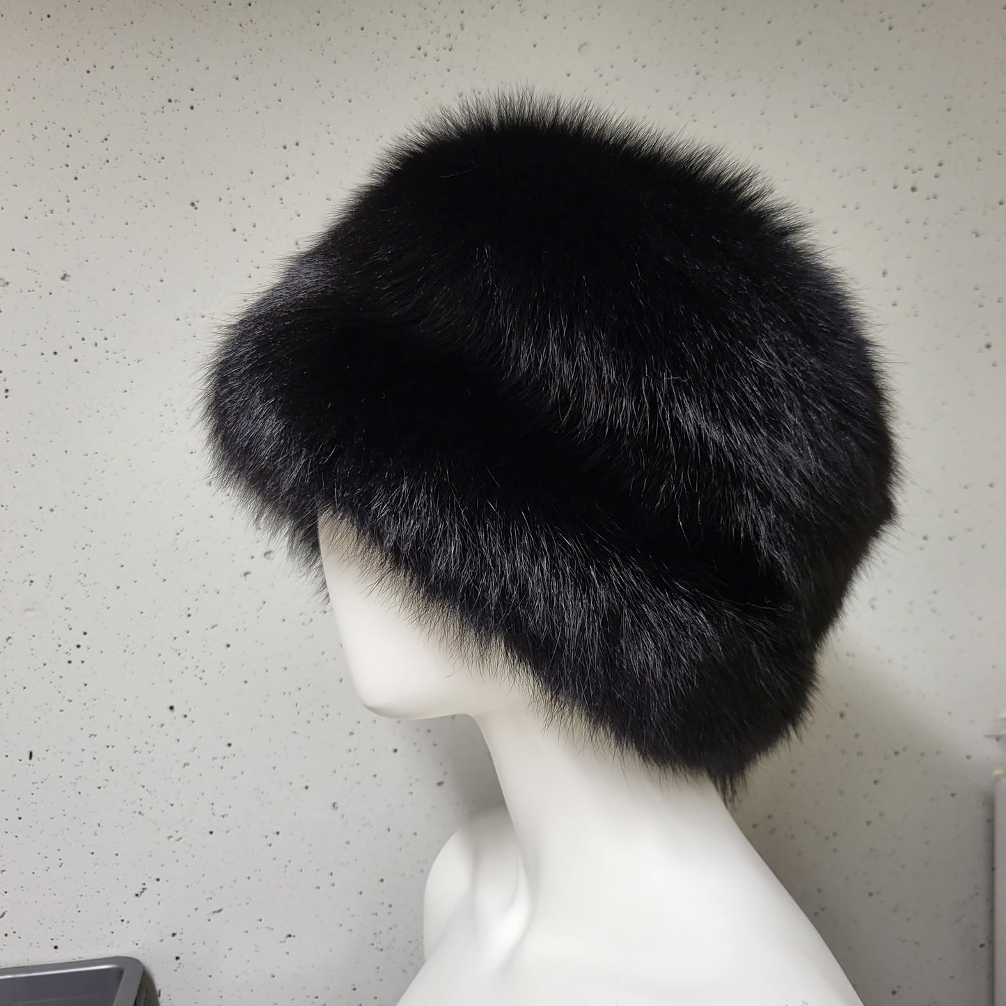 Black fox fur hat